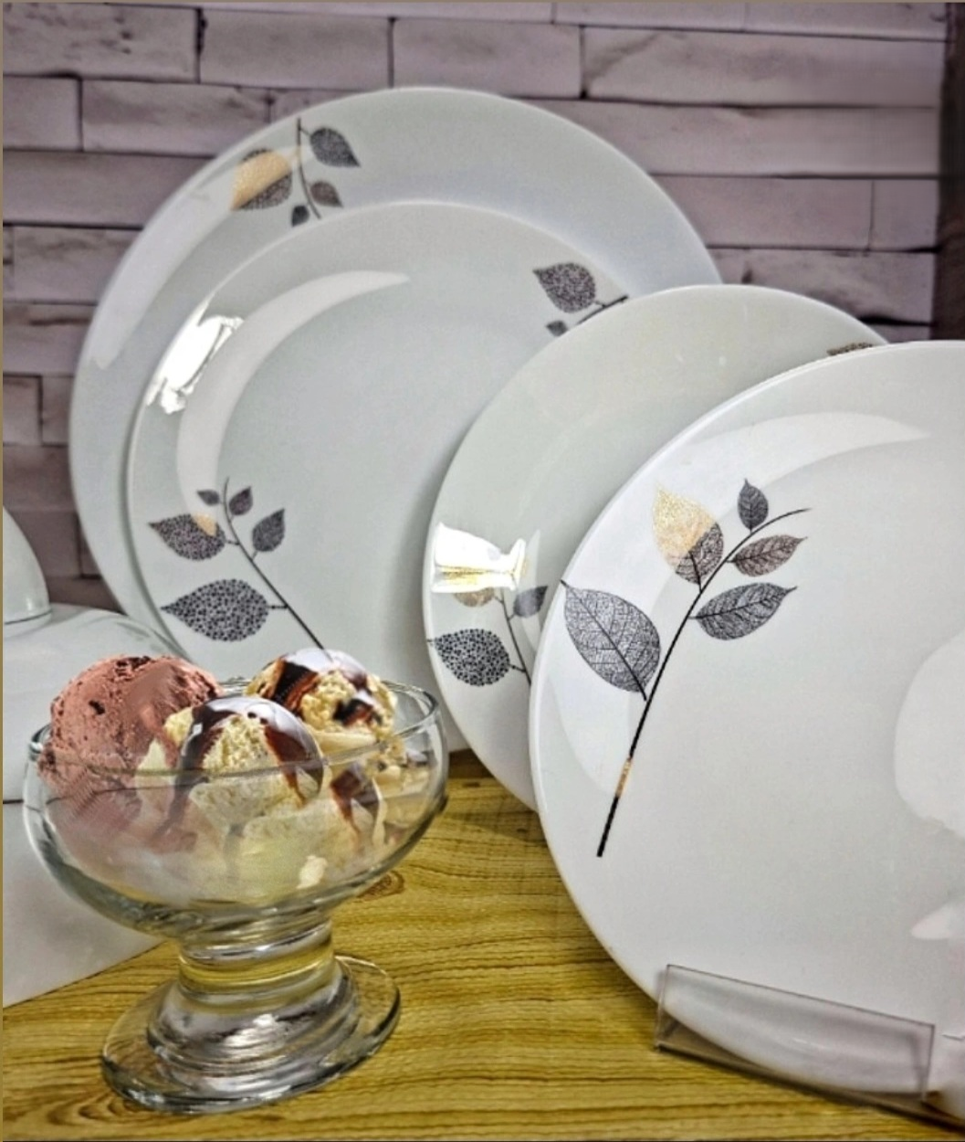 سرویس 26 پارچه آرکوپال طرح گلبرگ مشکی